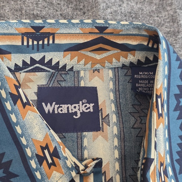 NWT Wrangler Checotah Western Shirt Medium Blue Tan Aztec Southwest Pearl Snap - Picture 4 of 15